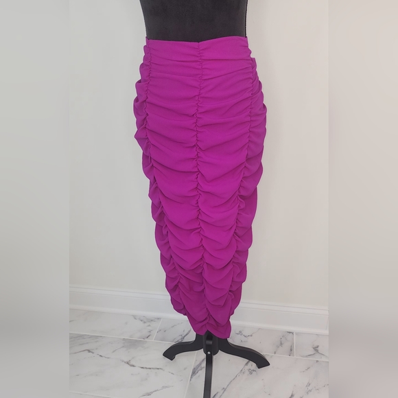 Fashion nova skirt - Picture 7 of 9